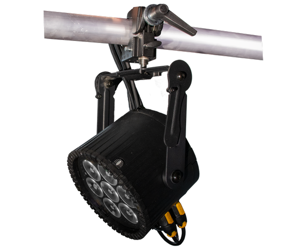 AX9 hängend - verkabelt